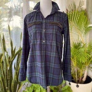 J CREW Women’s Plaid Long Sleeve Button Down Shirt, Two Front Pockets  Size 2